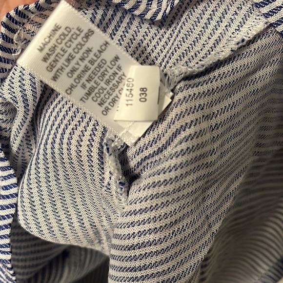 Neiman Marcus Pinstripe Sleeveless Button Down Flowy Shirtdress - Picture 5 of 10